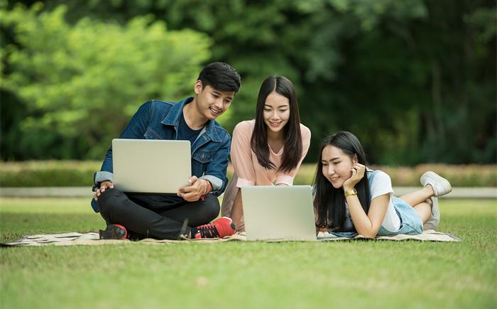 如何提高学生学习兴趣（应该怎么做）